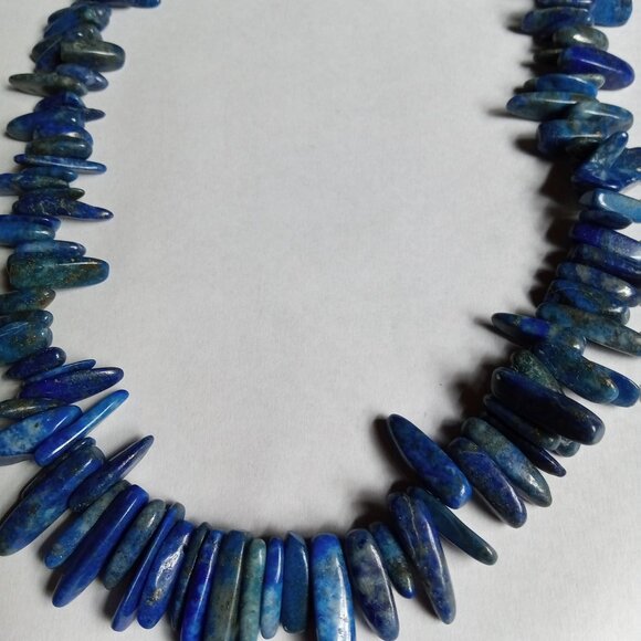 Beautiful Lapis Necklace- Lazuli Blue Chipped Beaded Thin Stone Point Choker - Picture 3 of 7